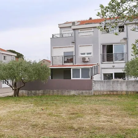 Apartment Elena *