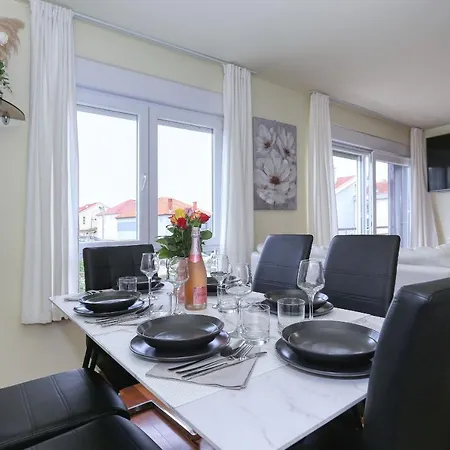 Elena Apartment *