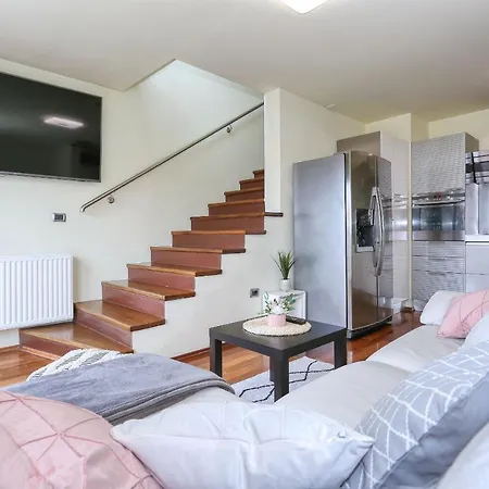 Elena Apartment